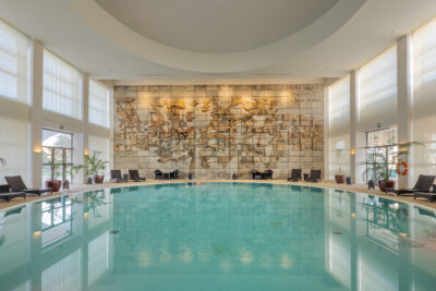 Crowne Plaza Vilamoura indoor swimming pool