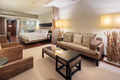 Crowne Plaza Vilamoura living area
