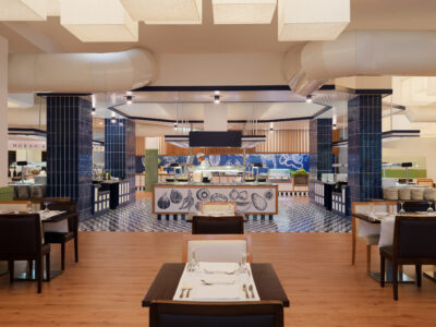 H10 Las Palmeras Hotel spatious indoor dining area