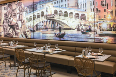 Hotel Elba Sara indoor dining area with a bench