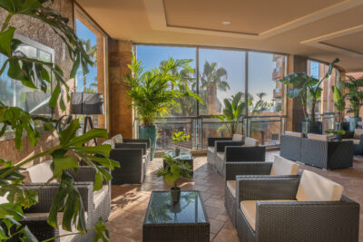 Hotel Elba Sara indoor seating area