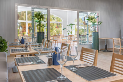 Hotel Elba Sara indoor dining area