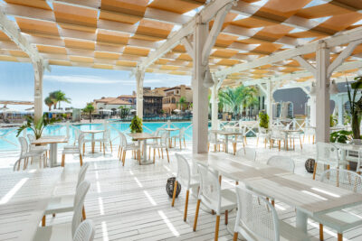 Outdoor dining at Hotel Melia Villaitana