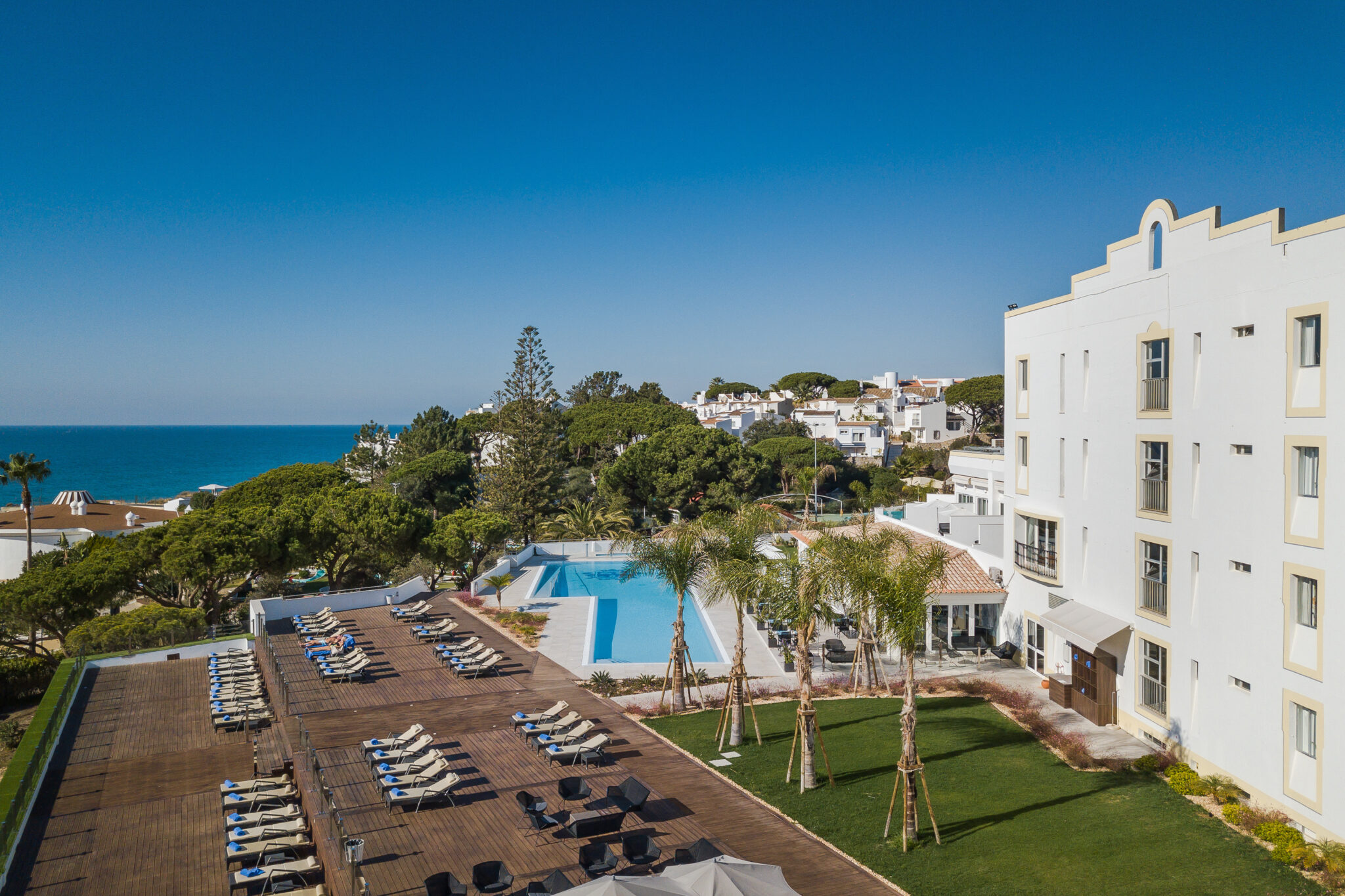 Outdoor view of Hotel Dona Filipa