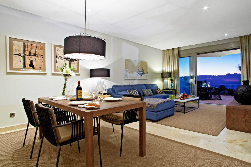 Las Terrazas Abama Suites lounge and dining area