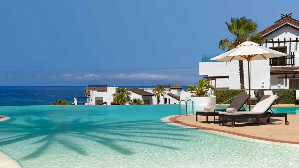 Las Terrazas Abama Suites swimming pool overlooking the sea