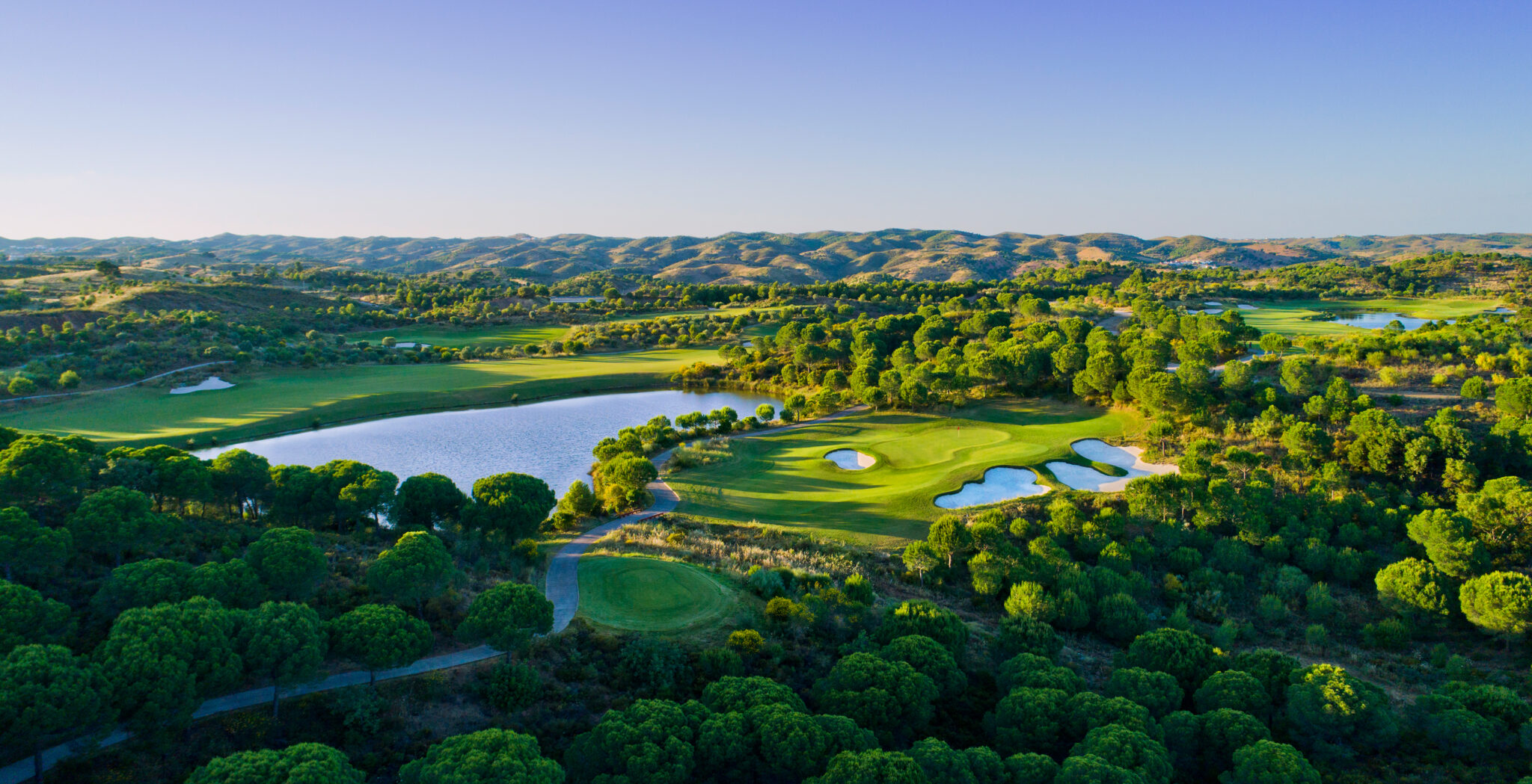 Aerial view of Monte Rei golf course