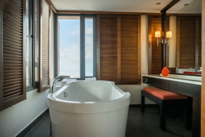 Salobre Hotel Resort bath tub with views to the outside