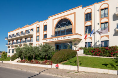 Front entrance to Vila Gale Tavira