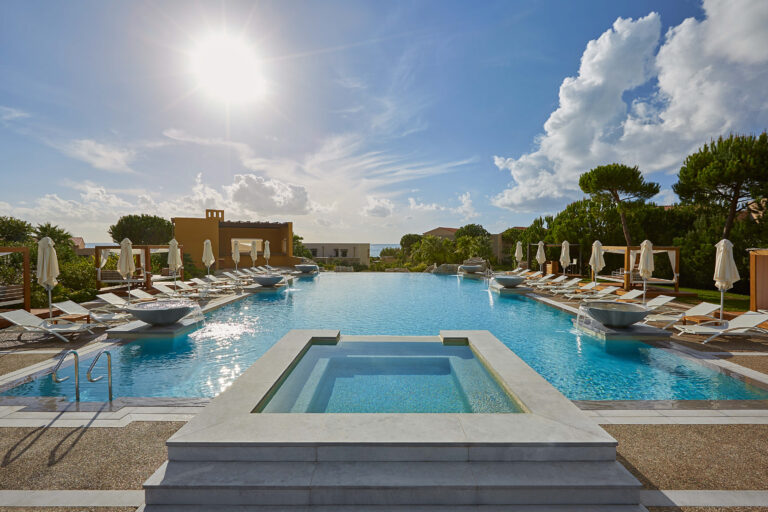 pool Westin Costa Navarino