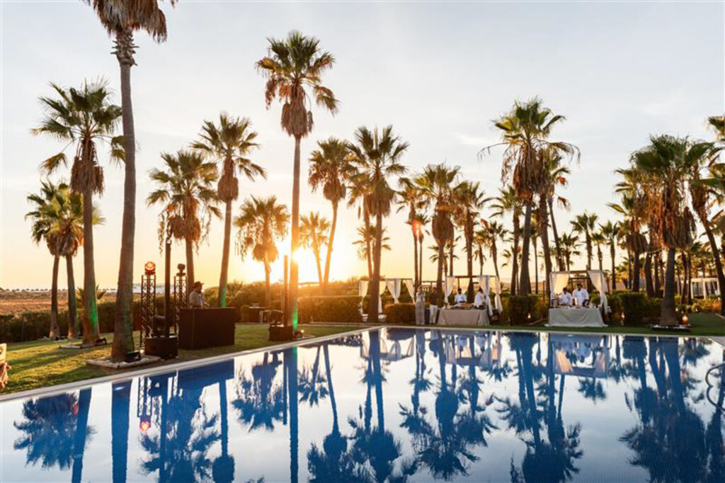 Wine & Books by the Sea