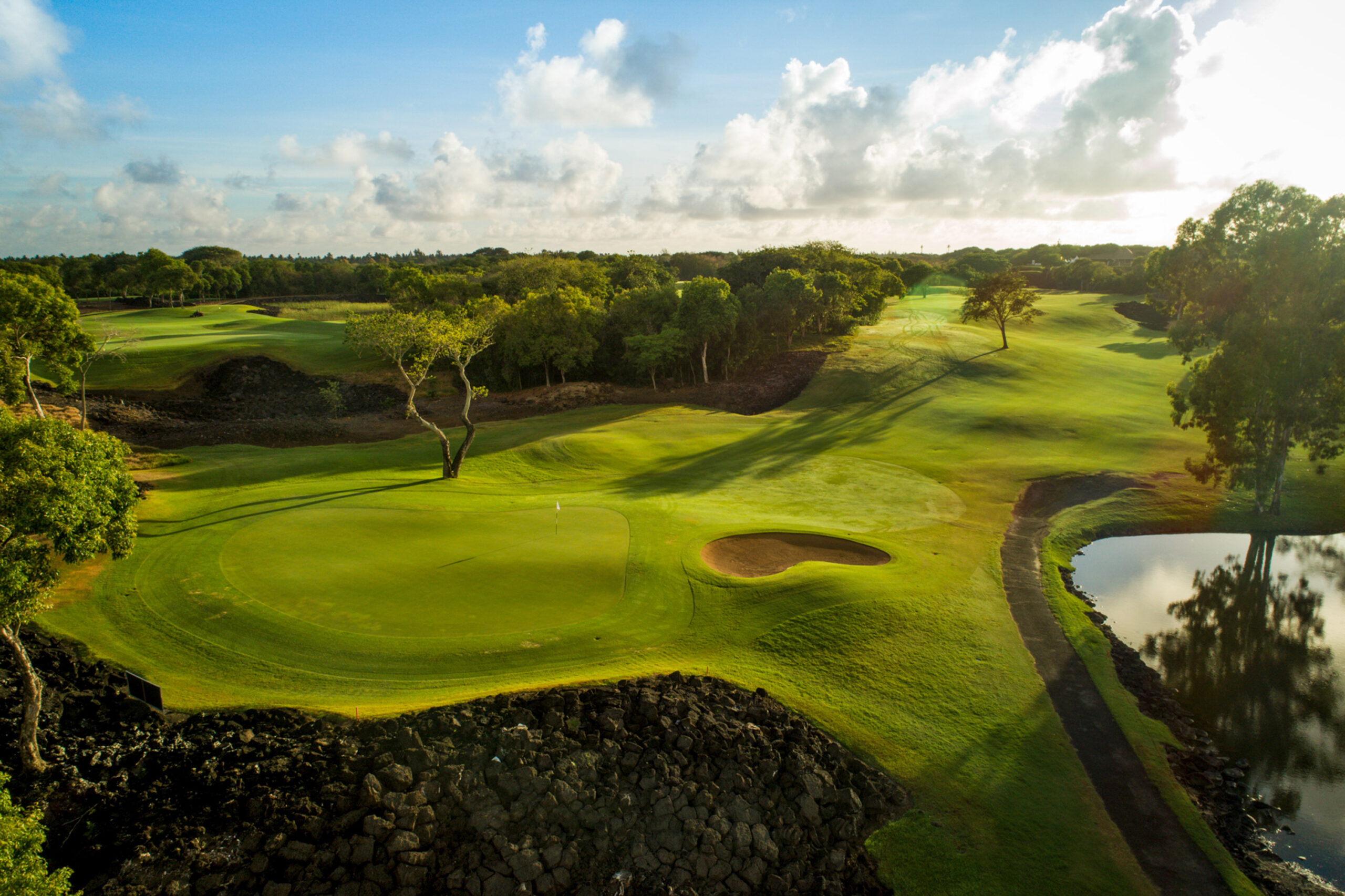Hole with bunker and trees