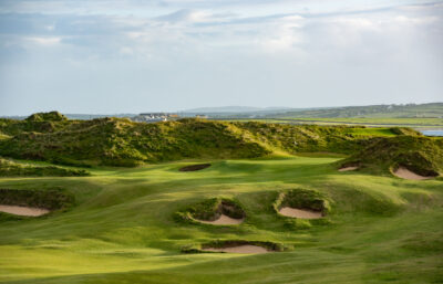 Hole with bunkers at Trump International Golf Links - Doonbeg