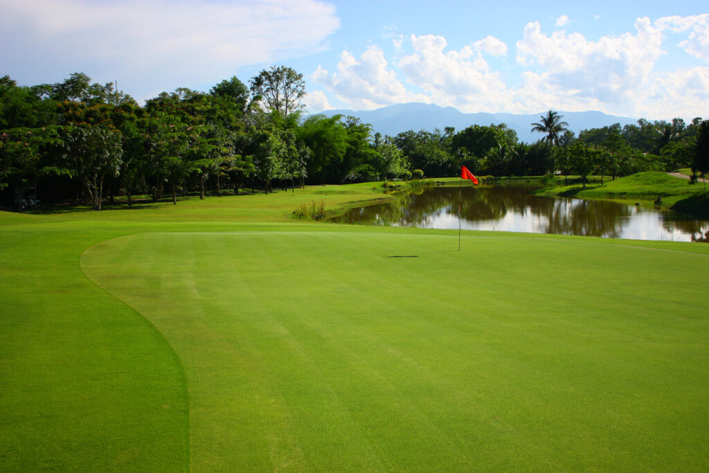 Mae Jo Golf Resort