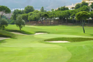 Hole-14-Golf-Torrequebrada-bunkers-green